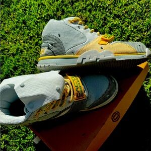 Air Trainers 1  Travis Scott Cactus Jack
